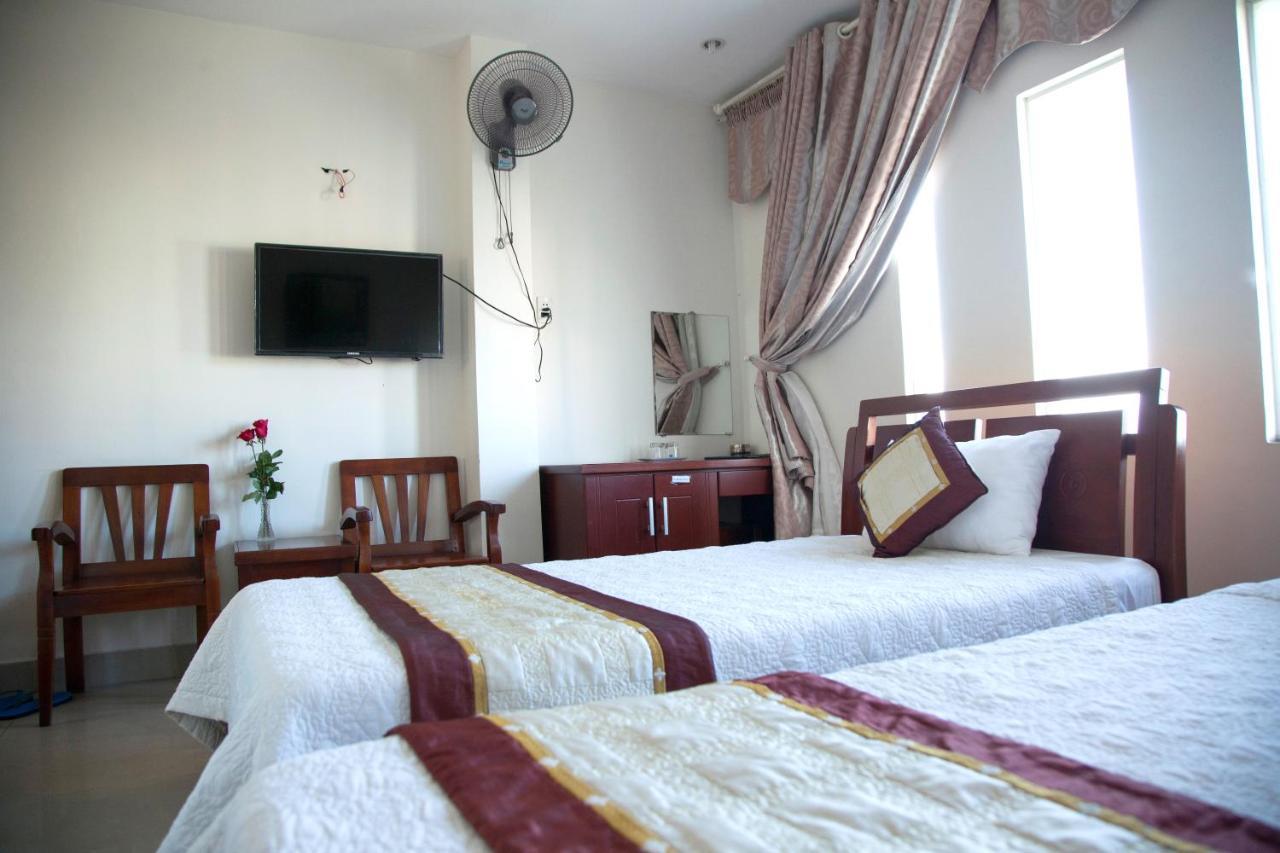 Hoang Thuy Sinh Hotel Дананг Екстериор снимка